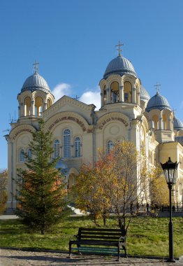 bir katedral