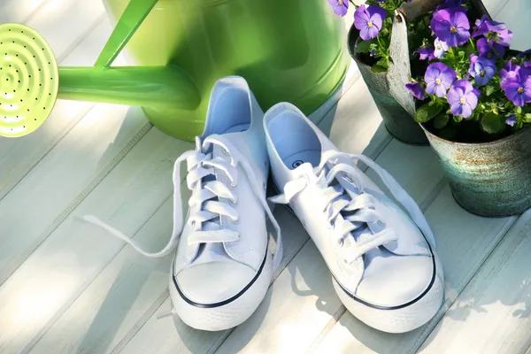 Zapatillas tenis blancas — Foto de Stock