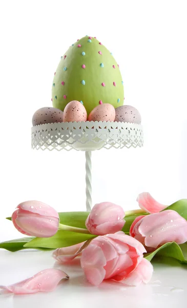 Large easter egg with pink tulips — Stock Photo, Image