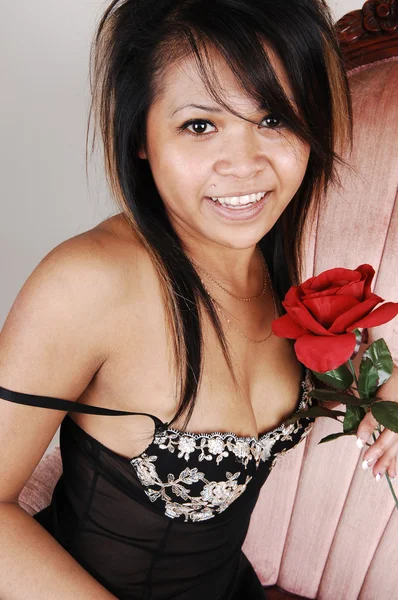 Asiatisk flicka i underkläder. — Stockfoto
