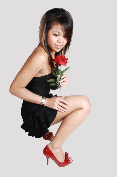 Kambodjanska flicka i svart klänning. — Stockfoto