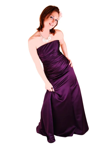 Joven chica bonita de pie en vestido de noche borgoña . —  Fotos de Stock