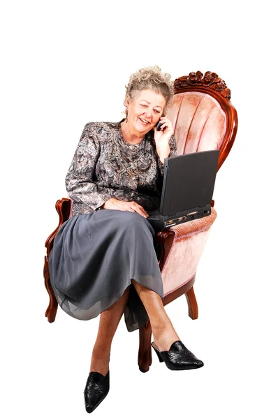 Femme d'affaires dans le fauteuil . — Photo