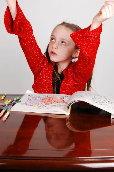 Little girl coloring. — Stock Photo, Image