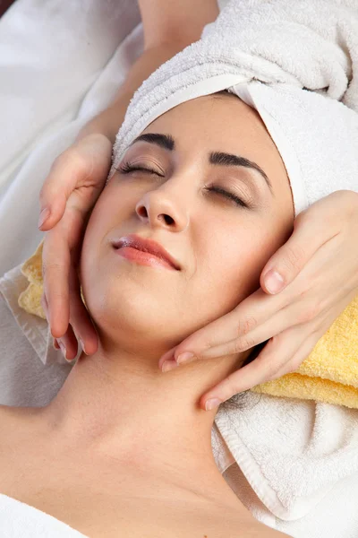 Beauty woman in spa — Stock Photo, Image