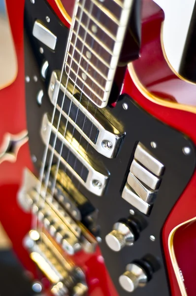 Κόκκινο ηλεκτρική κιθάρα — Φωτογραφία Αρχείου