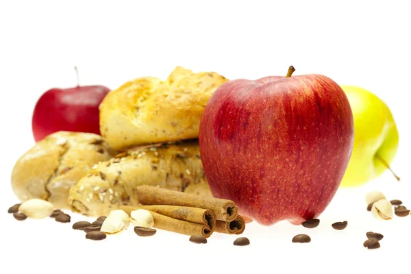 Jablko, chléb a skořicí — Stock fotografie