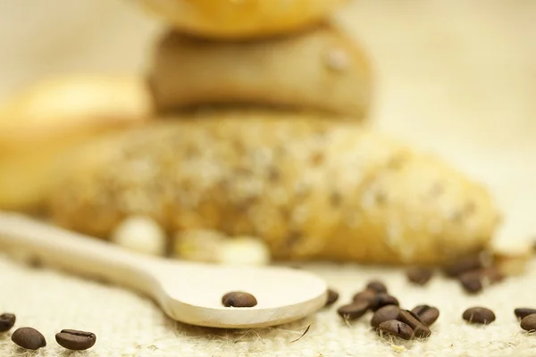 Brood en koffie — Stockfoto