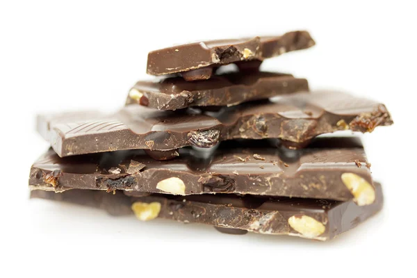 Pedazos de chocolate con nueces — Foto de Stock