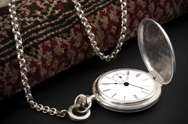 Reloj de bolsillo de plata — Foto de Stock