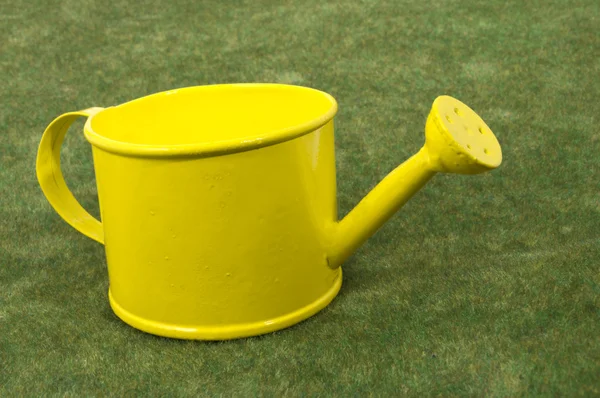 黄色の水まき缶 2 — ストック写真