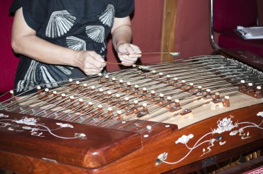 Khim hammered dulcimer clipart