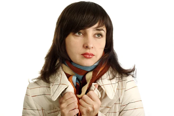 Красива жінка в барвистому шарфі — стокове фото