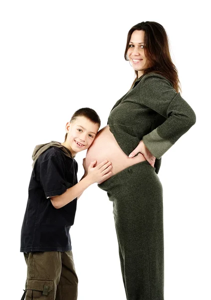 小男孩和怀孕的母亲 — 图库照片