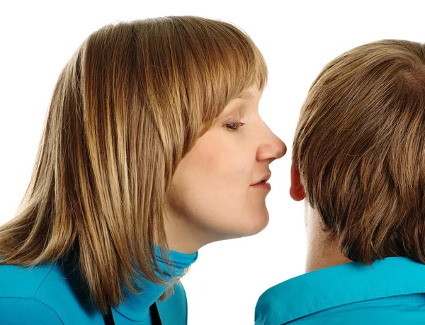 Nő suttogja a fülébe az ember — Stock Fotó