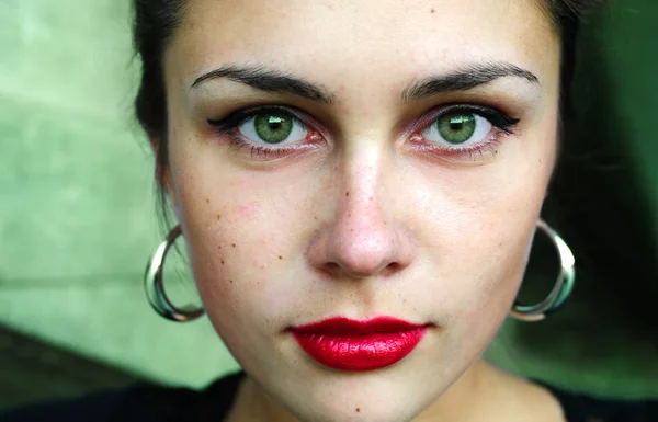 Retrato de la chica con ojos verdes —  Fotos de Stock