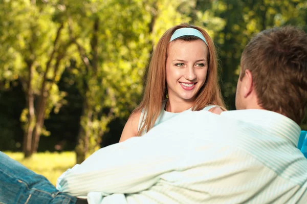 Young couple on the picnic — Stock Photo, Image