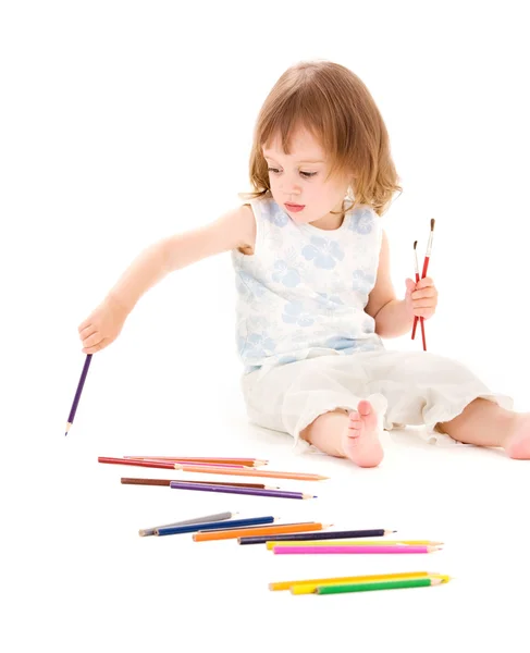 Niña con lápices de color —  Fotos de Stock