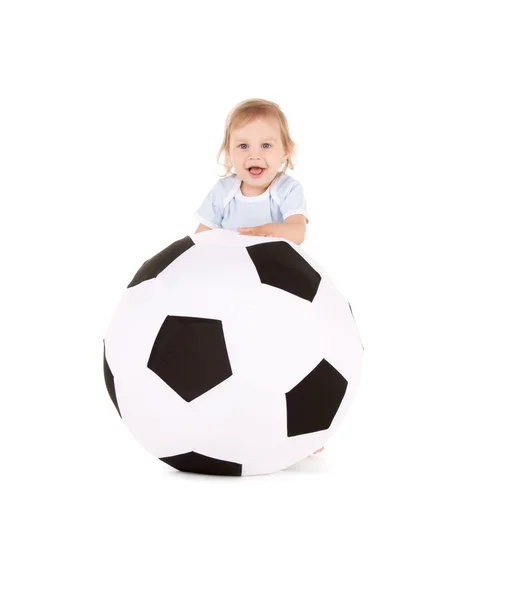 Babyjongen met voetbal — Stockfoto