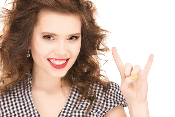 Menina adolescente feliz mostrando chifres do diabo gesto — Fotografia de Stock