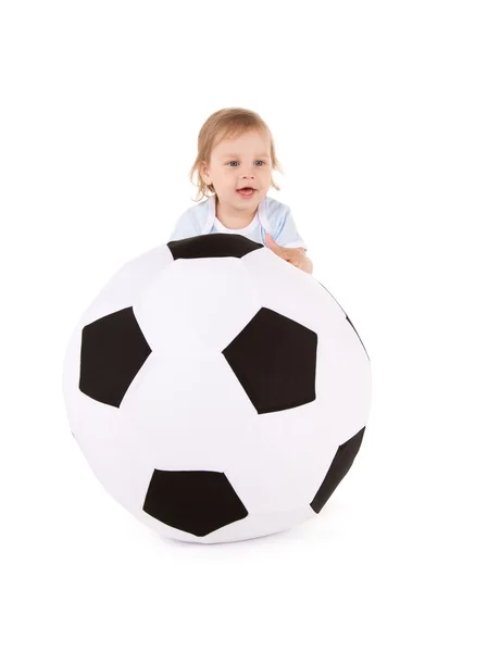 Chlapeček s fotbalovým míčem — Stock fotografie