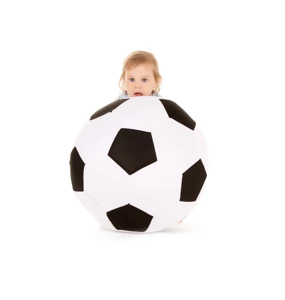 Bébé garçon avec ballon de football — Photo