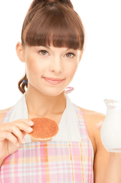 Ama de casa con leche y galletas —  Fotos de Stock