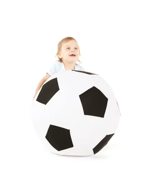 Futbol topu ile erkek bebek — Stok fotoğraf