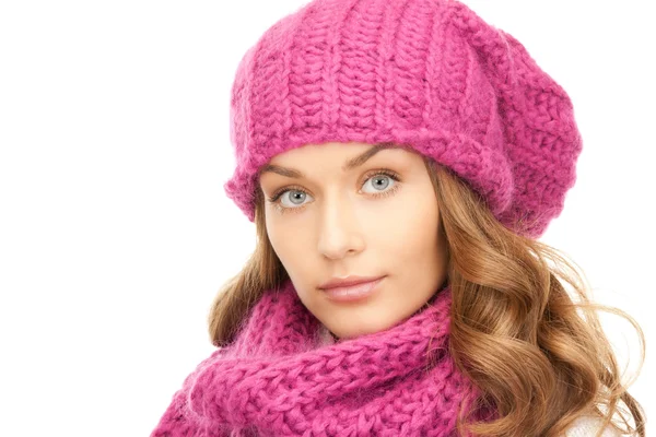 Bella donna in cappello invernale — Foto Stock