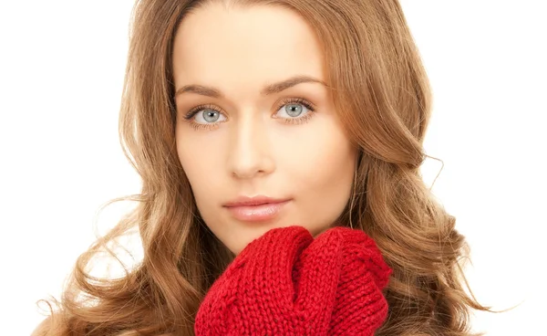 Krásná žena v červené rukavice — Stock fotografie