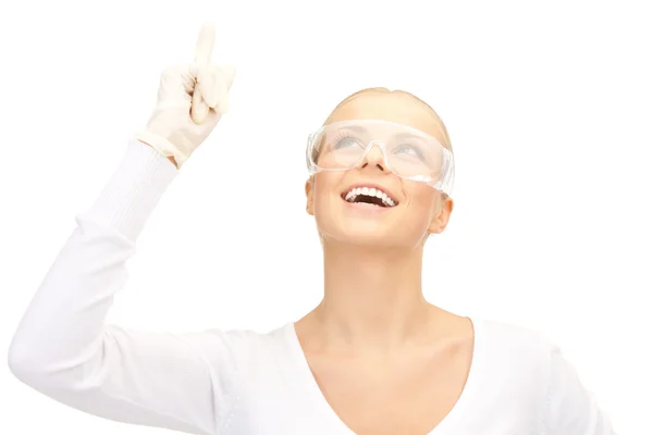 Mujer con gafas y guantes de protección — Foto de Stock
