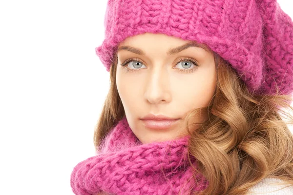 Beautiful woman in winter hat — Stock Photo, Image