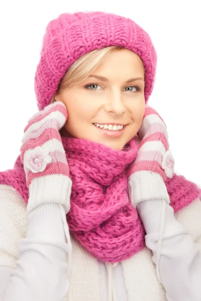 Bella donna in cappello invernale — Foto Stock