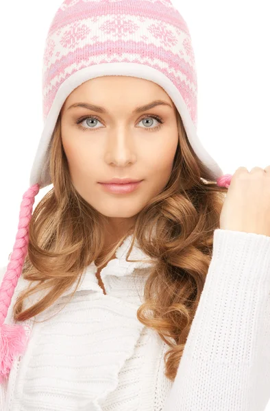 Hermosa mujer en sombrero de invierno —  Fotos de Stock