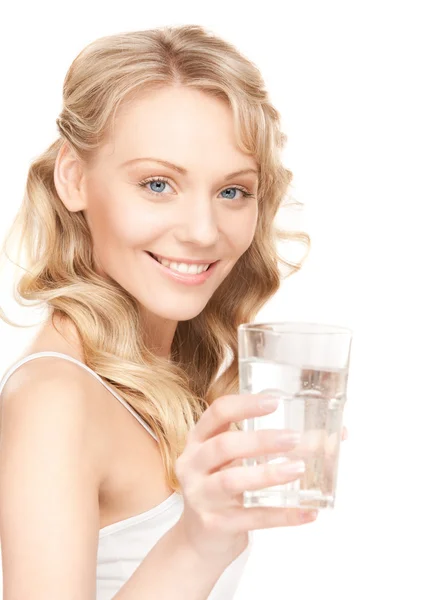 Schöne Frau mit einem Glas Wasser — Stockfoto