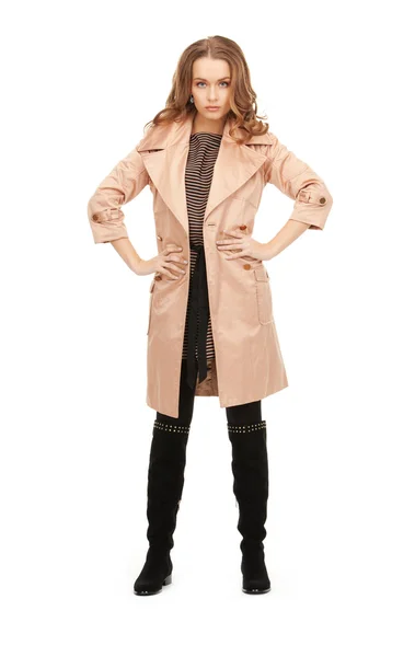 코트에서 아름 다운 여자 — 스톡 사진