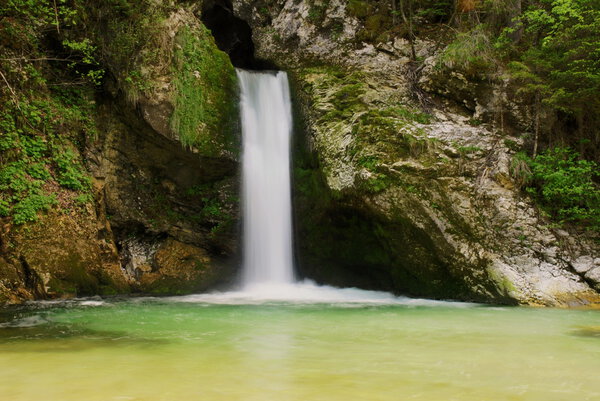 Grmecica waterfall