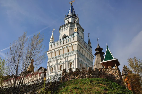 Het witte kasteel in Moskou. — Stockfoto