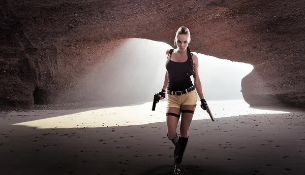 Lara croft megmenti a világot újra — Stock Fotó