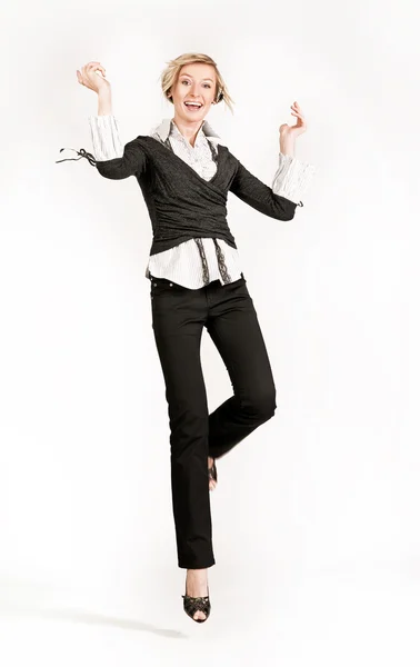 Saltando feliz mujer de negocios — Foto de Stock