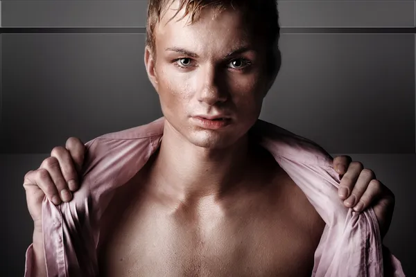 Studio shot of a young man — Stock Photo, Image