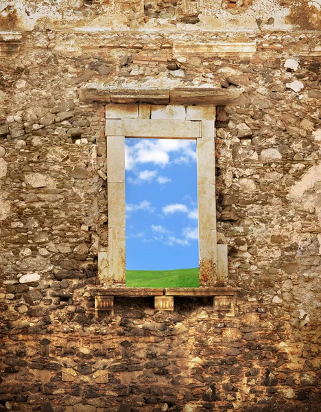 Концептуальное изображение древней кирпичной стены — стоковое фото