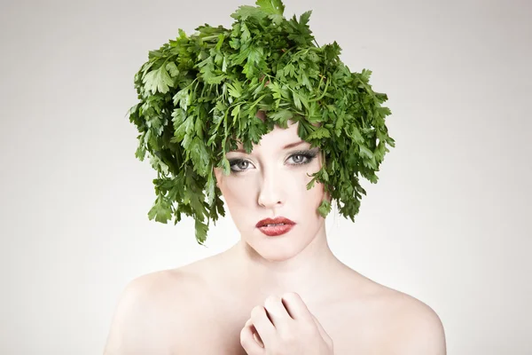 Žena vlasy krásné petržel — Stock fotografie