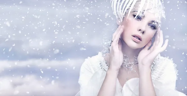 Bellezza Donna Sfondo Invernale — Foto Stock