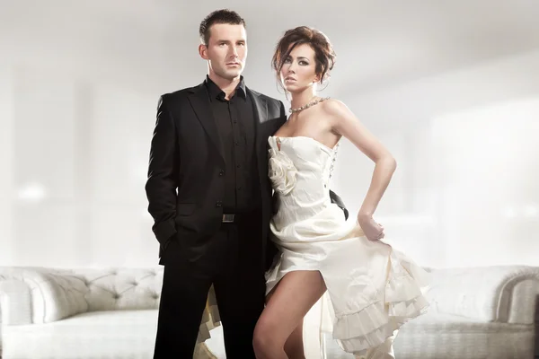 Foto de estilo de moda de um casal bonito — Fotografia de Stock