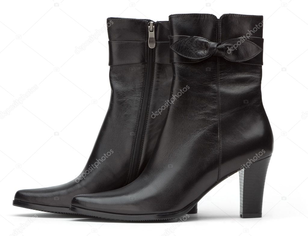 ladies short black boots