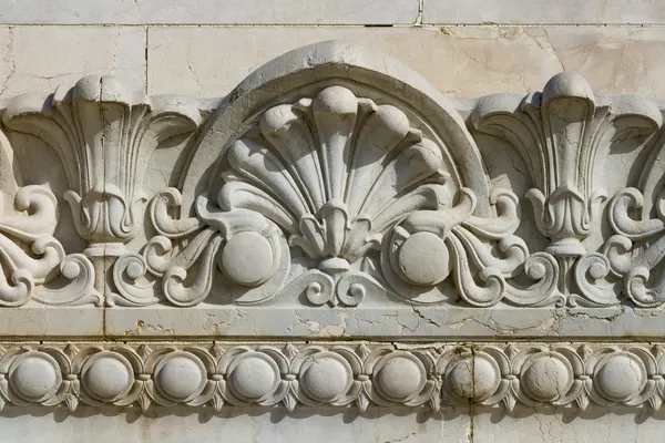 Fragment of ornate relief — Stock Photo, Image