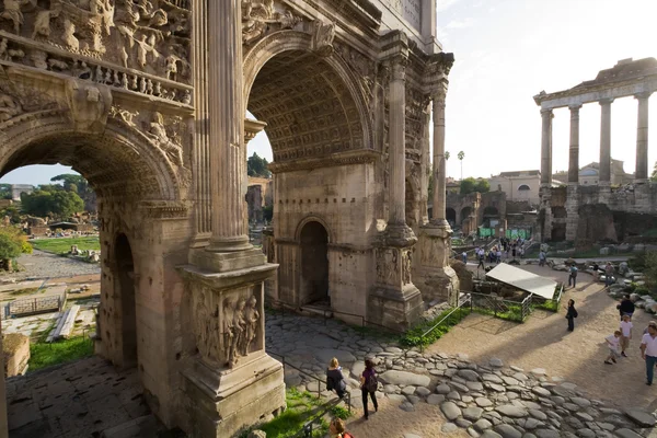 拱的 septimius 西弗勒斯。罗马的论坛。意大利 — 图库照片