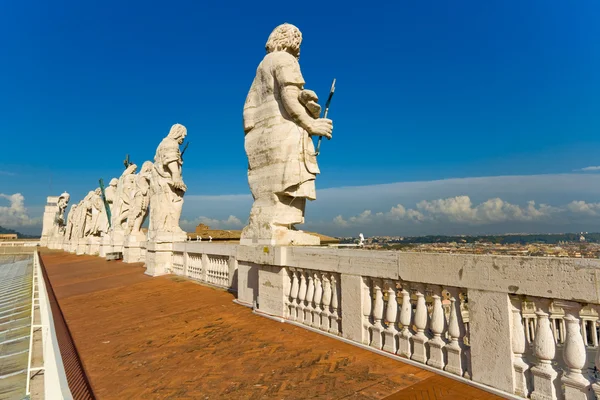 Статуи одиннадцати апостолов — стоковое фото