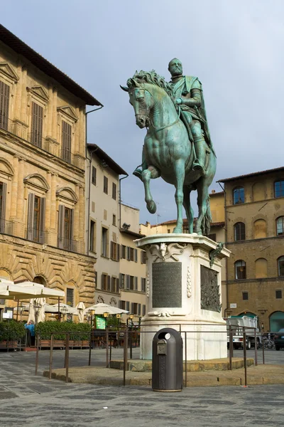 雕像的柯西莫我 de' Medici 由詹波隆那 — 图库照片